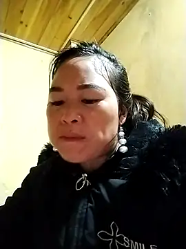 Snapshot of tuyetnhi-00 chatting on November 18, 2025, 12:37 am tuyetnhi-00 online show from November 18, 2025, 12:37 am