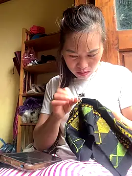 Snapshot of tuyetnhi-00 chatting on October 14, 2025, 2:01 am tuyetnhi-00 online show from October 14, 2025, 2:01 am