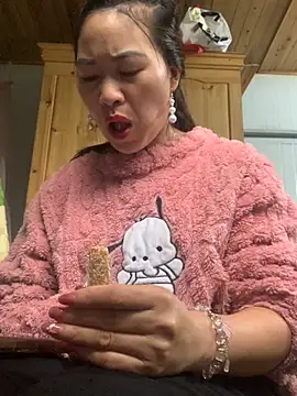 Snapshot of tuyetnhi-00 chatting on November 13, 2025, 12:36 am tuyetnhi-00 online show from November 13, 2025, 12:36 am