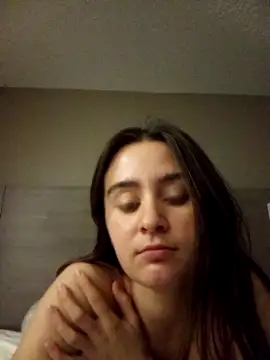 freakylittlebitch69 online show from October 21, 2025, 9:14 pm