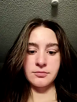 freakylittlebitch69 online show from October 1, 2025, 5:50 pm