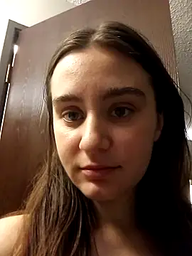 freakylittlebitch69 online show from October 3, 2025, 6:20 pm