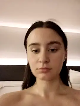 freakylittlebitch69 online show from November 8, 2025, 12:52 pm