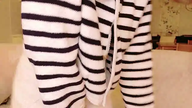 SUZU 1201 online show from September 24, 2025, 12:11 pm