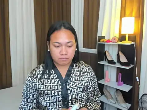 Snapshot of TsUncutKaren chatting on September 24, 2025, 4:13 pm TsUncutKaren online show from September 24, 2025, 4:13 pm