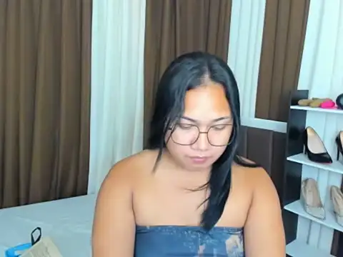 Snapshot of TsUncutKaren chatting on September 14, 2025, 6:47 am TsUncutKaren online show from September 14, 2025, 6:47 am