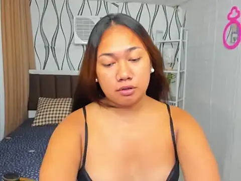 Snapshot of TsUncutKaren chatting on September 9, 2025, 5:06 am TsUncutKaren online show from September 9, 2025, 5:06 am