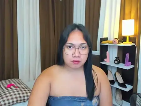 Snapshot of TsUncutKaren chatting on September 28, 2025, 5:42 pm TsUncutKaren online show from September 28, 2025, 5:42 pm