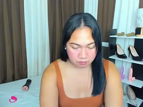 Snapshot of TsUncutKaren chatting on September 16, 2025, 10:33 pm TsUncutKaren online show from September 16, 2025, 10:33 pm