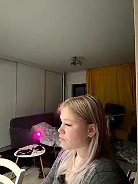 Diana Dream online show from November 5, 2025, 10:46 pm