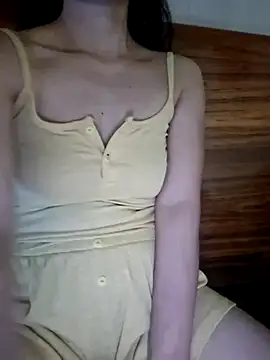 Snapshot of Mlemmz chatting on June 13, 2026, 3:43 pm Mlemmz online show from June 13, 2026, 3:43 pm