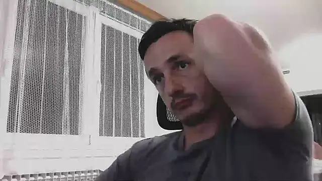 Snapshot of DareTheGreat chatting on September 23, 2025, 11:12 pm DareTheGreat online show from September 23, 2025, 11:12 pm