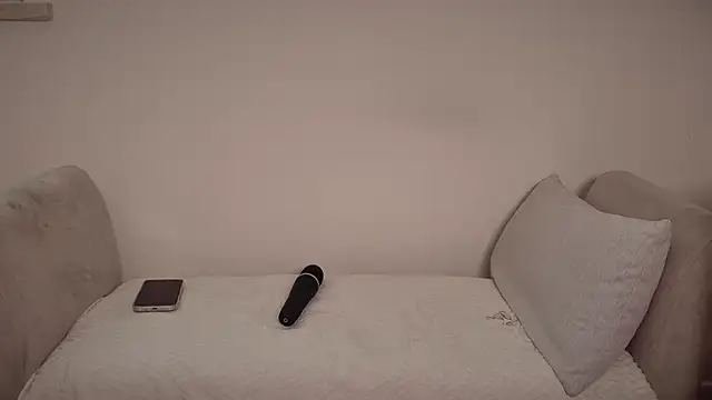 Snapshot of Petite36 chatting on April 23, 2026, 7:48 am Petite36 online show from April 23, 2026, 7:48 am