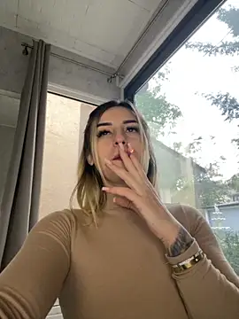 Ella Vee online show from September 26, 2025, 5:36 am