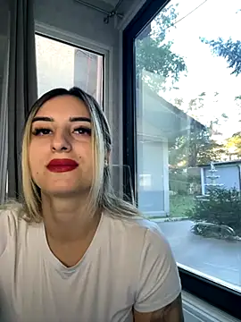 Ella Vee online show from September 24, 2025, 4:41 am