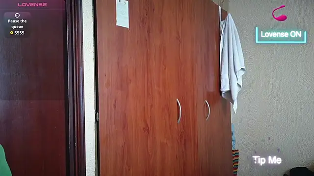 Snapshot of cris2428 chatting on January 16, 2026, 9:30 pm cris2428 online show from January 16, 2026, 9:30 pm