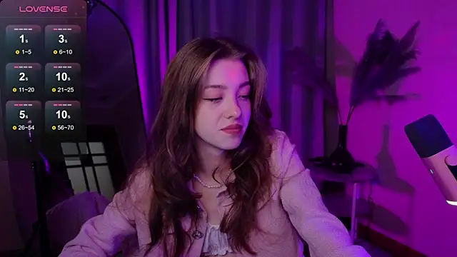 Snapshot of AstraMist chatting on September 24, 2025, 2:23 pm AstraMist online show from September 24, 2025, 2:23 pm