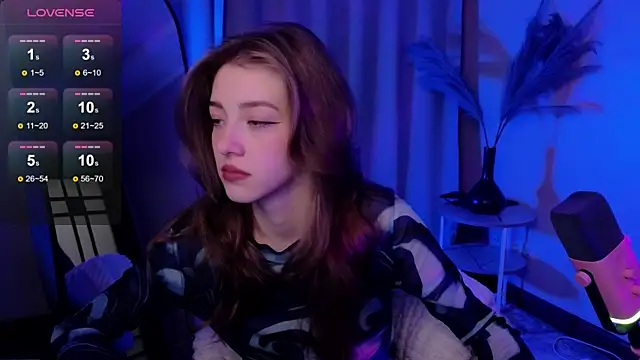 Snapshot of AstraMist chatting on September 25, 2025, 2:12 pm AstraMist online show from September 25, 2025, 2:12 pm