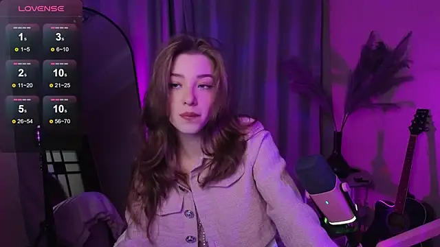 Snapshot of AstraMist chatting on September 21, 2025, 2:11 pm AstraMist online show from September 21, 2025, 2:11 pm