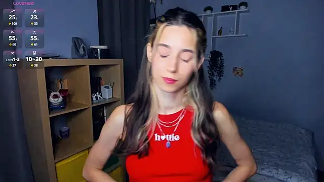 AntonettaTarring online show from September 20, 2025, 7:24 am