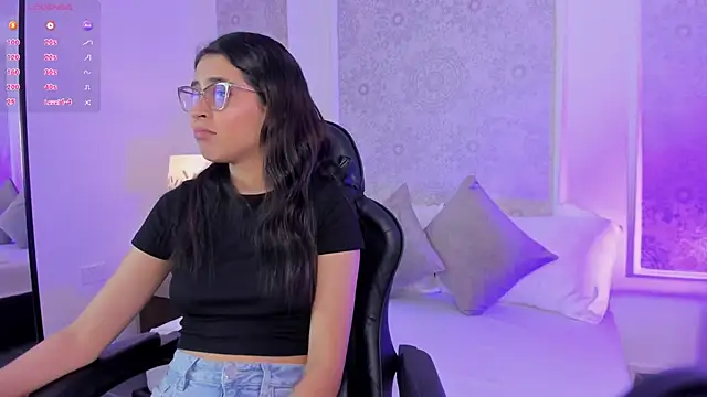 desireee  online show from February 25, 2026, 12:38 pm