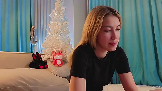 AngelicRice online show from December 22, 2025, 11:54 am