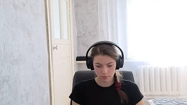 CutieAnny online show from September 27, 2025, 6:19 am