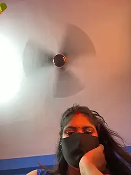 V-Hot-Sweti online show from November 22, 2025, 6:45 am