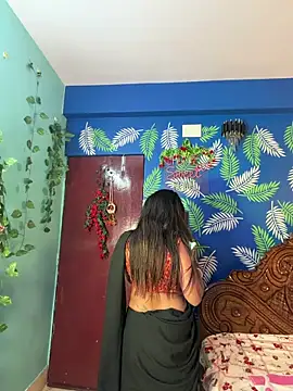 V-Hot-Sweti online show from June 3, 2026, 5:50 pm