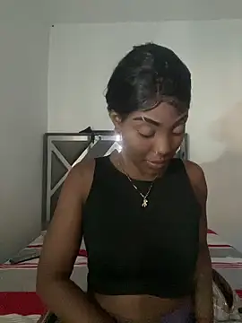 zaracollins01 online show from October 15, 2025, 9:56 pm