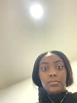 zaracollins01 online show from November 13, 2025, 11:08 pm