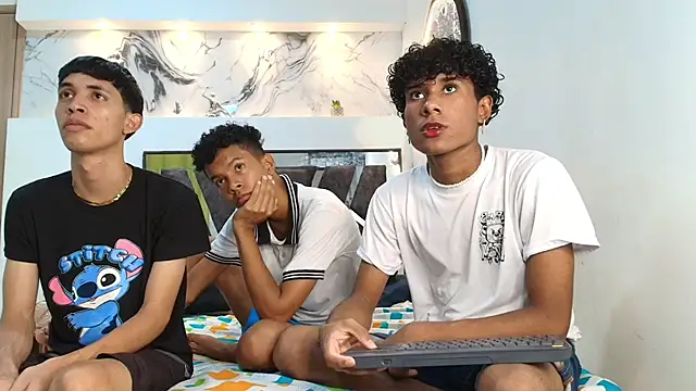 LONDON BOYS1 online show from October 11, 2025, 2:34 am