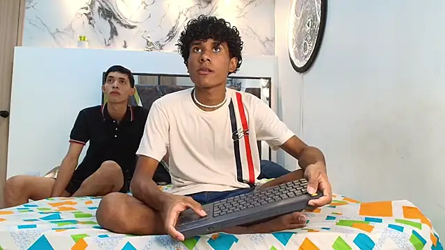 LONDON BOYS1 online show from October 10, 2025, 1:17 am