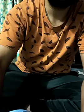 Snapshot of hunk7714 chatting on October 17, 2025, 5:37 pm hunk7714 online show from October 17, 2025, 5:37 pm