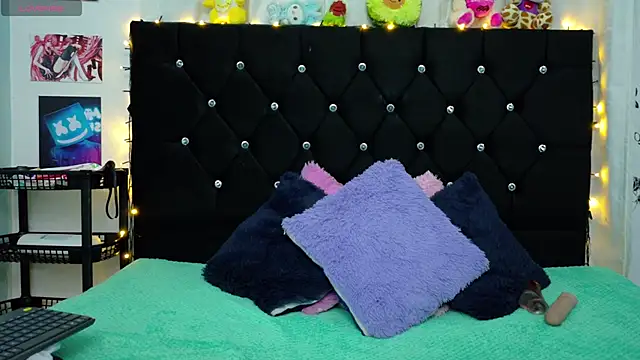 lizz bela1 online show from September 27, 2025, 11:22 pm