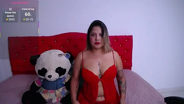 tiana breeze online show from October 28, 2025, 3:40 am