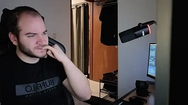 Paul00474 online show from November 6, 2025, 4:44 pm