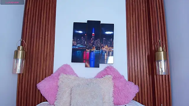 Emily Vaughan online show from October 5, 2025, 3:19 am