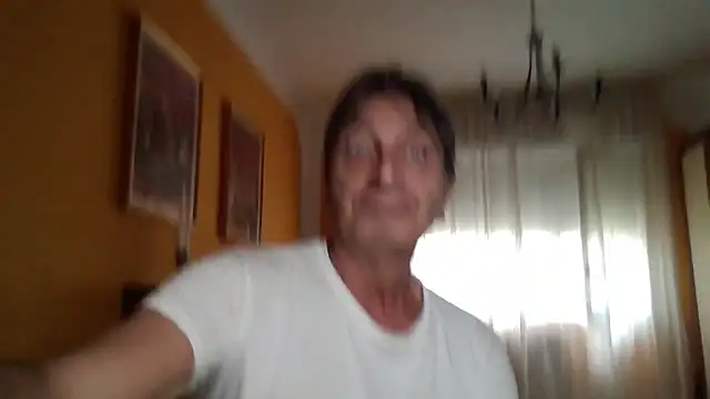 lattediyak online show from September 24, 2025, 1:28 pm