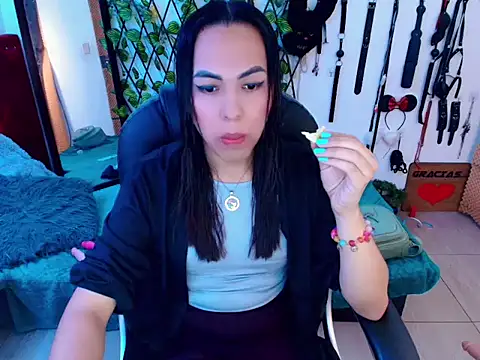 missblu online show from October 19, 2025, 9:06 pm