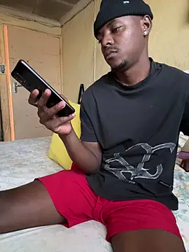 Snapshot of Hluga_25 chatting on May 2, 2026, 9:25 am Hluga 25 online show from May 2, 2026, 9:25 am