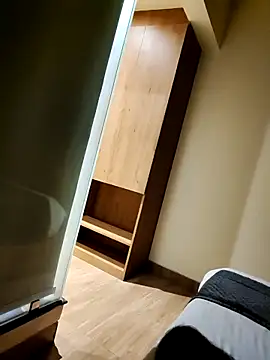 NehaQn online show from September 18, 2025, 5:05 pm