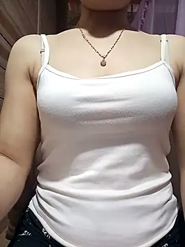 LucyyLy online show from February 14, 2026, 6:13 am