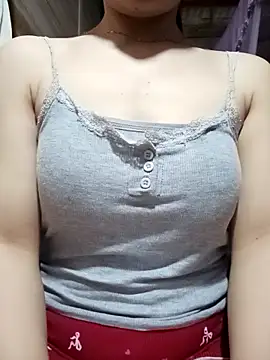 LucyyLy online show from April 9, 2026, 12:34 am