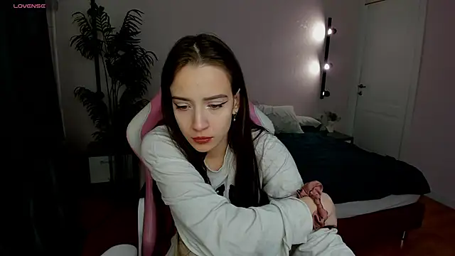 Belle Wa1ker online show from December 1, 2025, 1:06 am