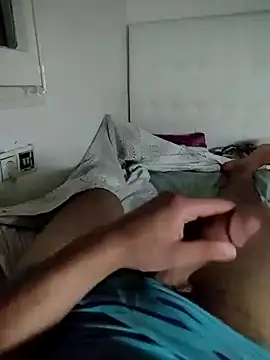 Yazaza1999 online show from September 18, 2025, 12:02 am