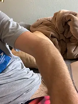 StudiedJoint85 online show from September 19, 2025, 8:57 pm