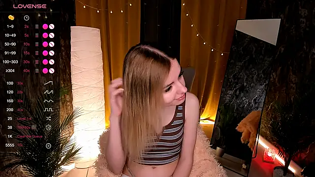 LillianShine online show from April 3, 2026, 2:29 am