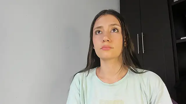 catalella 0 online show from September 15, 2025, 9:37 pm