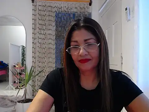 Snapshot of Manuela_lara_ chatting on October 3, 2025, 1:45 pm Manuela lara online show from October 3, 2025, 1:45 pm